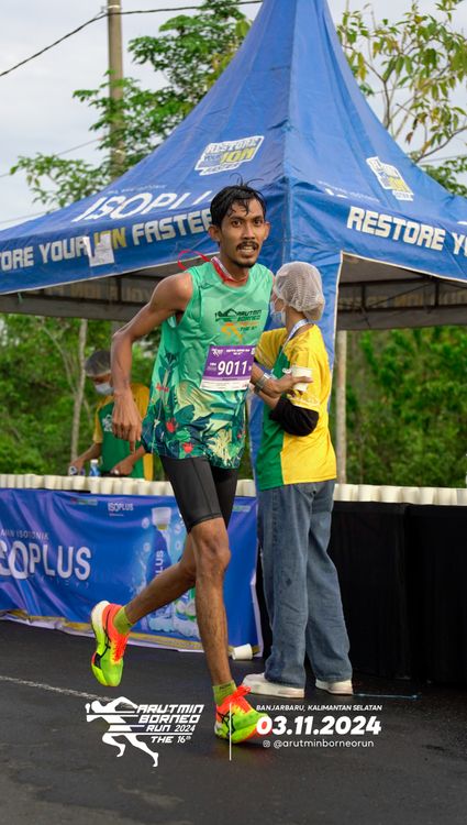 Race photo from Arutmin Borneo Run 2024