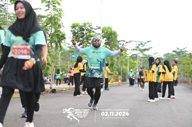 Race photo from Arutmin Borneo Run 2024