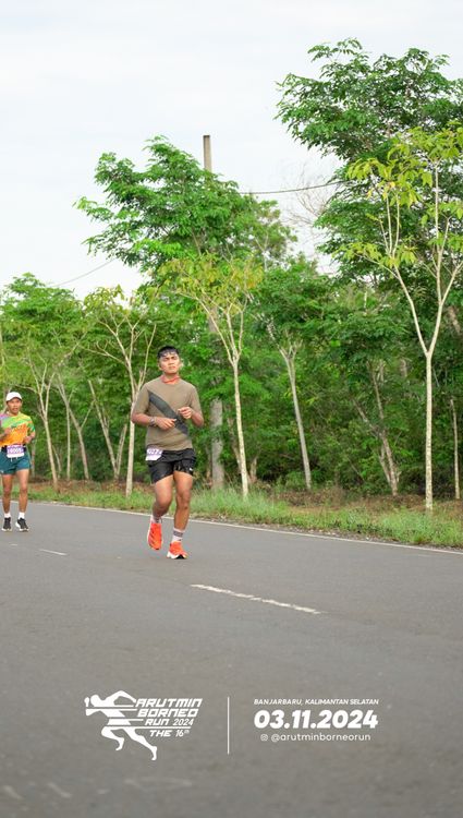 Race photo from Arutmin Borneo Run 2024