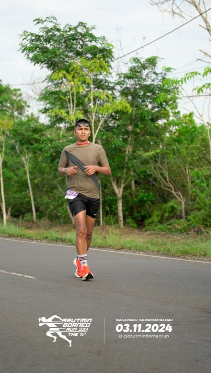 Race photo from Arutmin Borneo Run 2024
