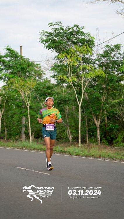 Race photo from Arutmin Borneo Run 2024