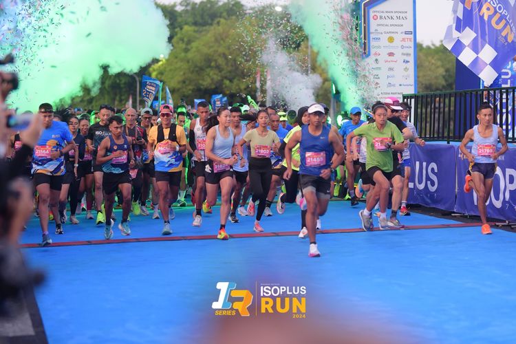 Race photo from Isoplus Run 2024 Surabaya