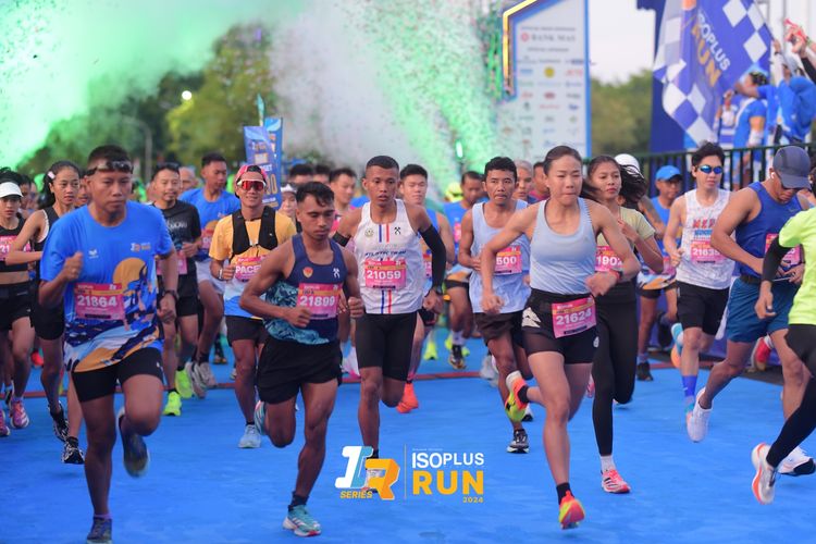 Race photo from Isoplus Run 2024 Surabaya