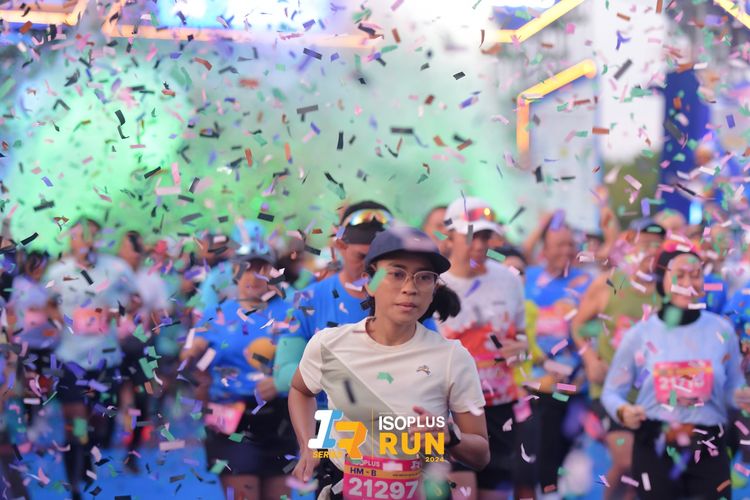Race photo from Isoplus Run 2024 Surabaya