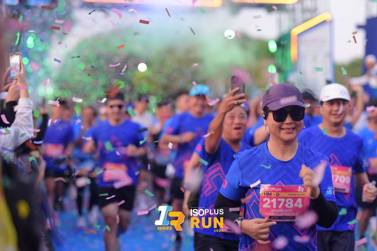 Race photo from Isoplus Run 2024 Surabaya