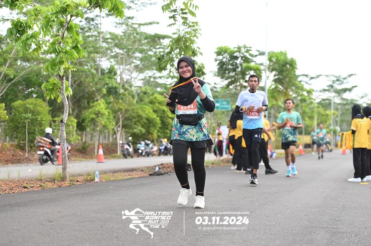 Race photo from Arutmin Borneo Run 2024