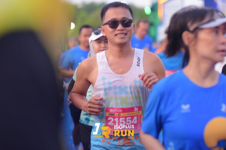 Race photo from Isoplus Run 2024 Surabaya