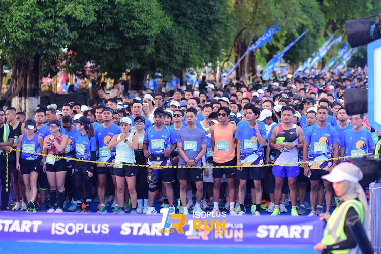 Race photo from Isoplus Run 2024 Surabaya