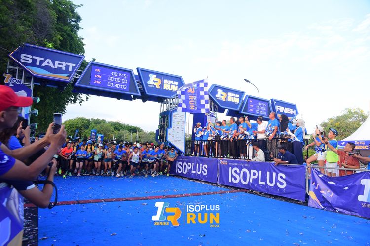 Race photo from Isoplus Run 2024 Surabaya