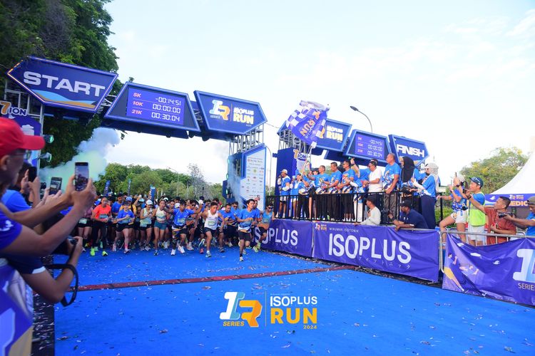 Race photo from Isoplus Run 2024 Surabaya