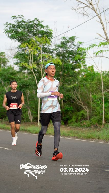 Race photo from Arutmin Borneo Run 2024