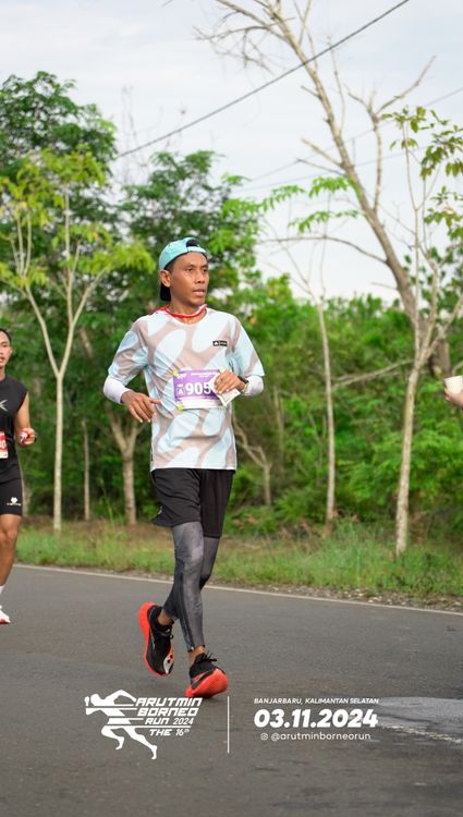Race photo from Arutmin Borneo Run 2024