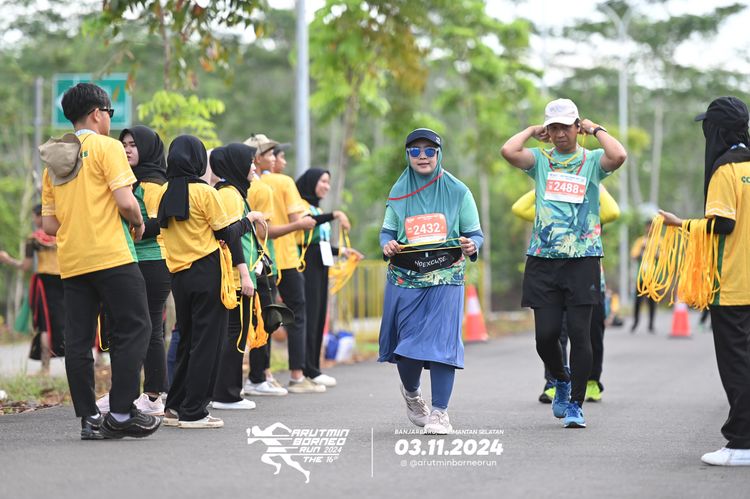 Race photo from Arutmin Borneo Run 2024
