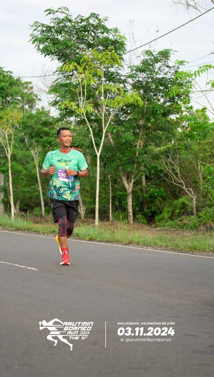Race photo from Arutmin Borneo Run 2024