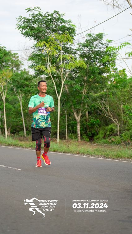 Race photo from Arutmin Borneo Run 2024