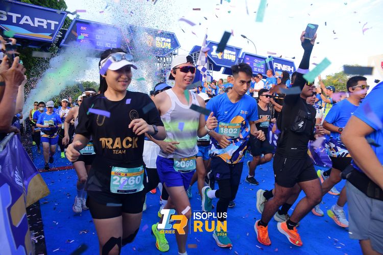 Race photo from Isoplus Run 2024 Surabaya