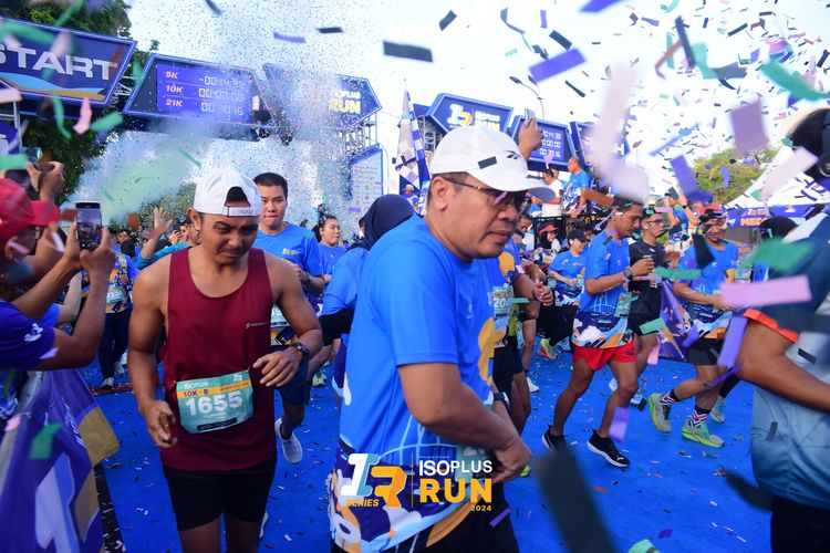 Race photo from Isoplus Run 2024 Surabaya