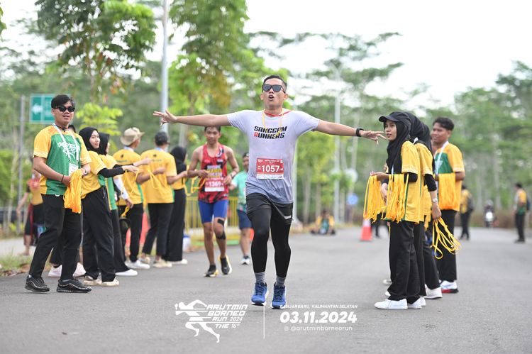 Race photo from Arutmin Borneo Run 2024