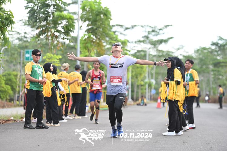 Race photo from Arutmin Borneo Run 2024