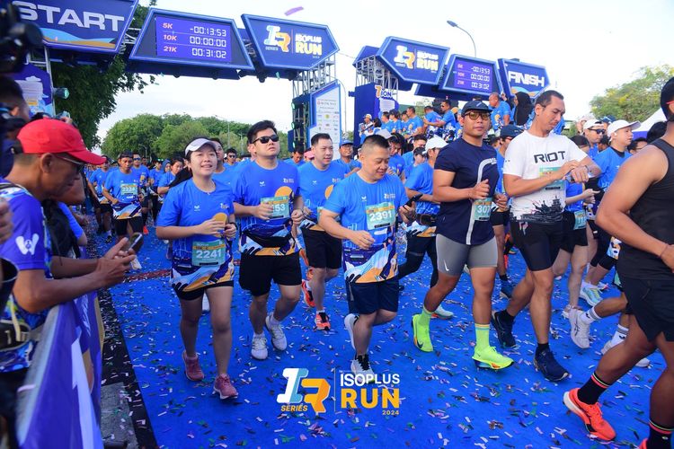 Race photo from Isoplus Run 2024 Surabaya