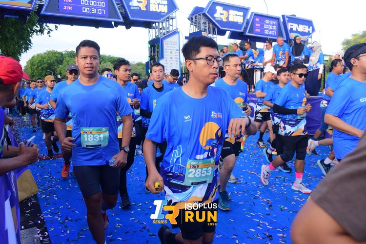 Race photo from Isoplus Run 2024 Surabaya