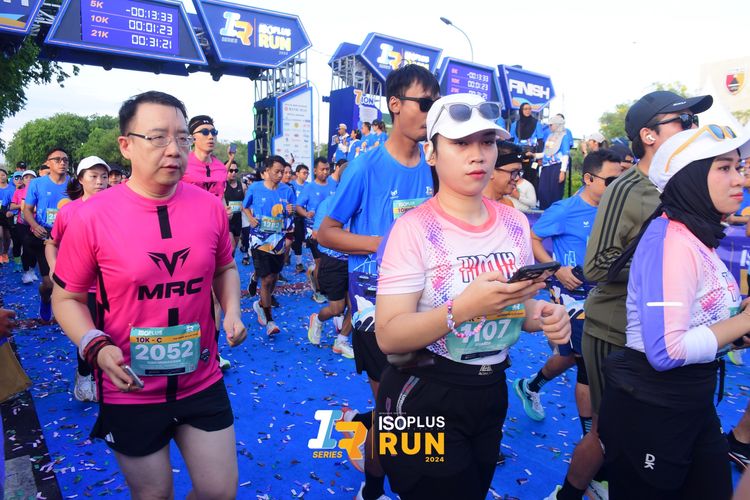Race photo from Isoplus Run 2024 Surabaya