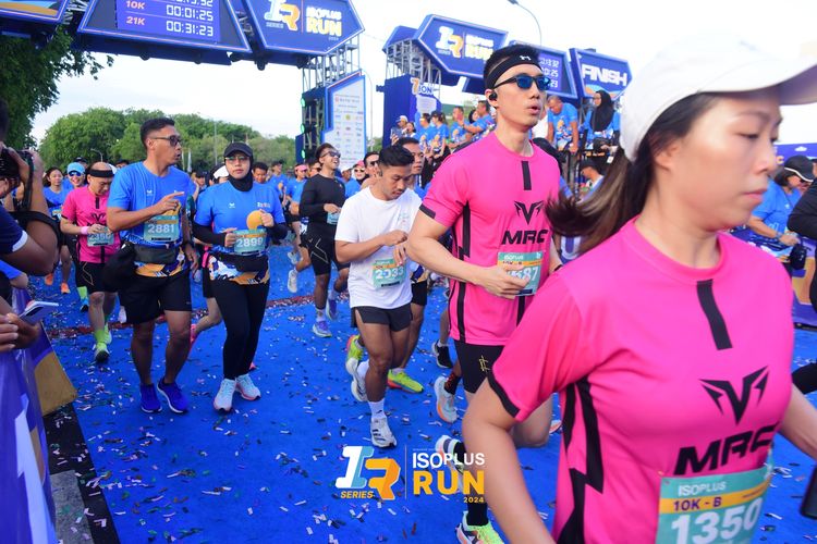 Race photo from Isoplus Run 2024 Surabaya