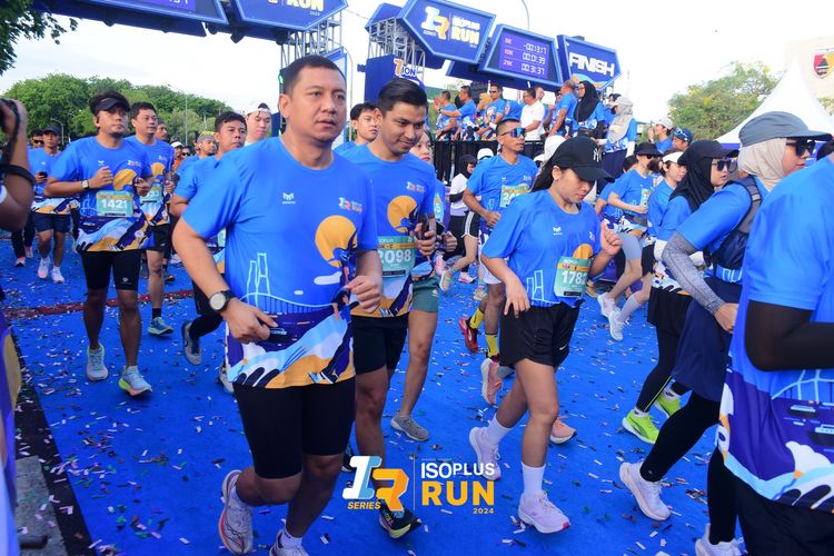 Race photo from Isoplus Run 2024 Surabaya