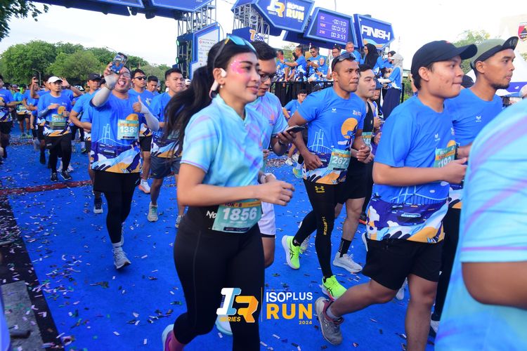 Race photo from Isoplus Run 2024 Surabaya