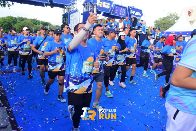 Race photo from Isoplus Run 2024 Surabaya