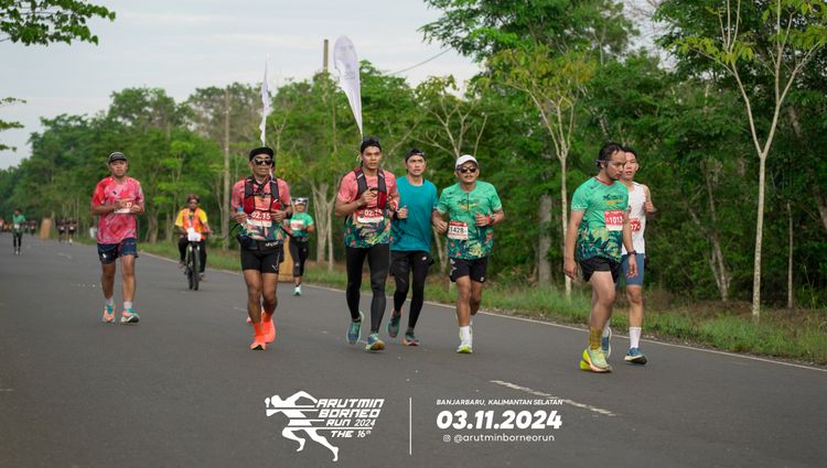 Race photo from Arutmin Borneo Run 2024