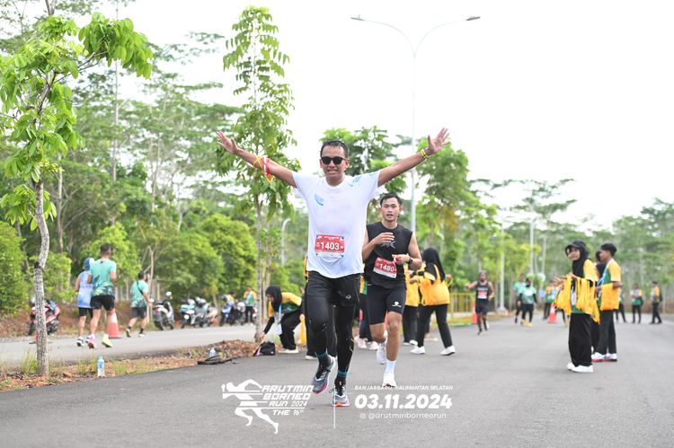 Race photo from Arutmin Borneo Run 2024