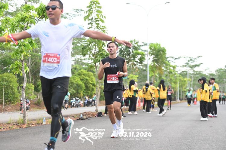 Race photo from Arutmin Borneo Run 2024