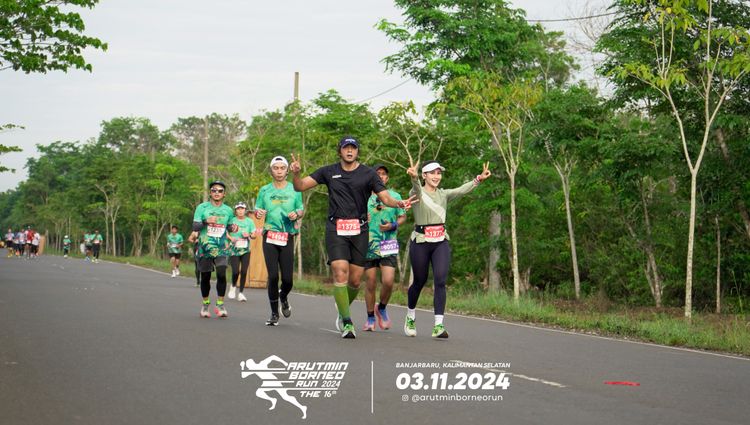 Race photo from Arutmin Borneo Run 2024