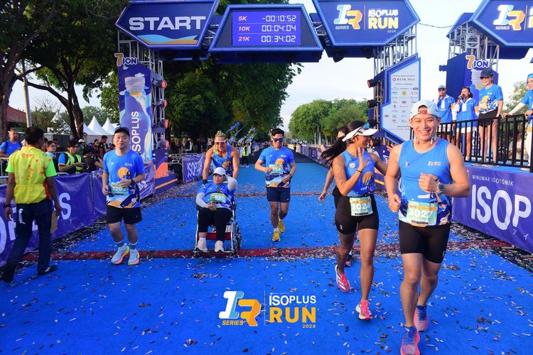 Race photo from Isoplus Run 2024 Surabaya