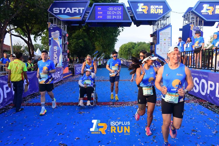 Race photo from Isoplus Run 2024 Surabaya