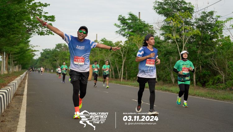 Race photo from Arutmin Borneo Run 2024
