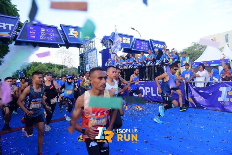 Race photo from Isoplus Run 2024 Surabaya