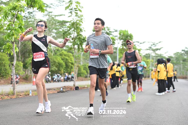 Race photo from Arutmin Borneo Run 2024