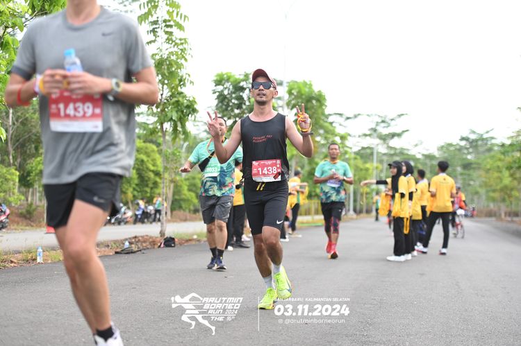 Race photo from Arutmin Borneo Run 2024