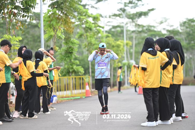 Race photo from Arutmin Borneo Run 2024