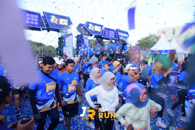 Race photo from Isoplus Run 2024 Surabaya