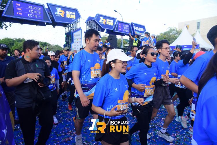 Race photo from Isoplus Run 2024 Surabaya