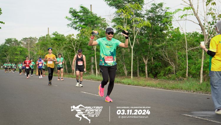 Race photo from Arutmin Borneo Run 2024