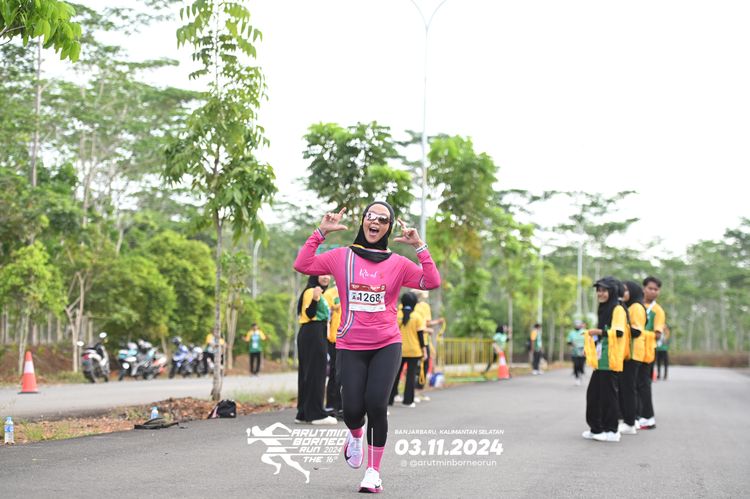 Race photo from Arutmin Borneo Run 2024