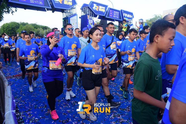 Race photo from Isoplus Run 2024 Surabaya