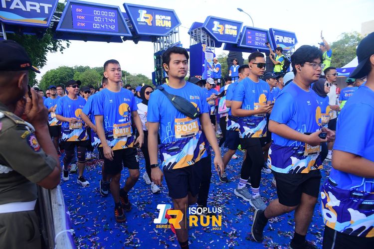 Race photo from Isoplus Run 2024 Surabaya