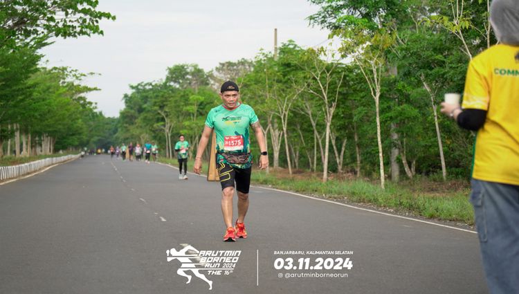 Race photo from Arutmin Borneo Run 2024