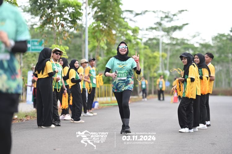 Race photo from Arutmin Borneo Run 2024