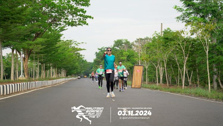 Race photo from Arutmin Borneo Run 2024